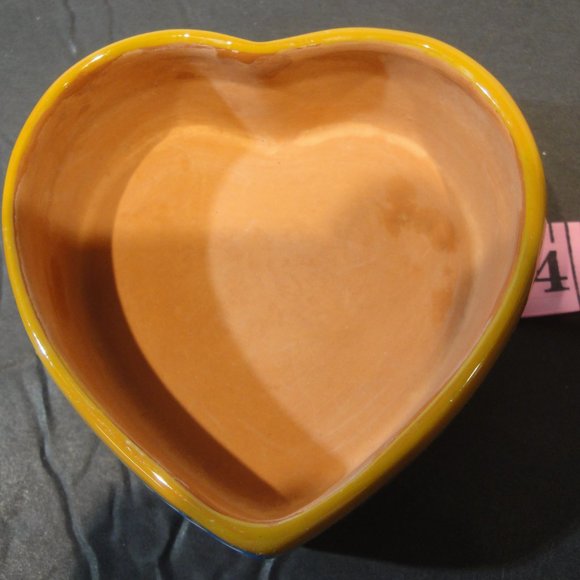 Trinket Box Souvenir from Puerto Vallarta Painted TerraCotta Heart Shap… - Picture 8 of 10